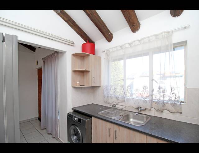 2 BEDROOM APARTMENT FOR SALE IN NORTHGATE